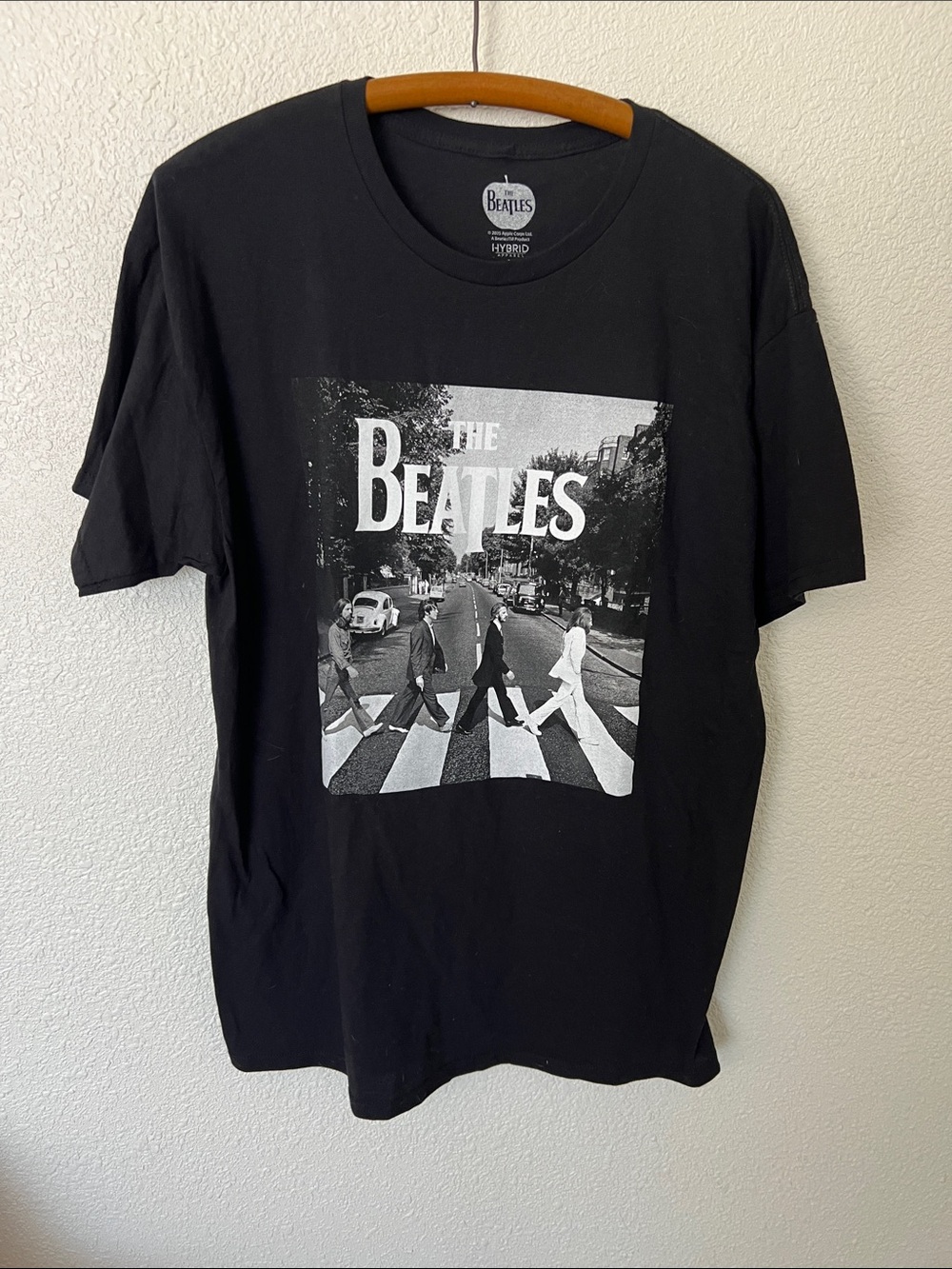 The Beatles Black & White Abbey Road Band Tee Large men or women